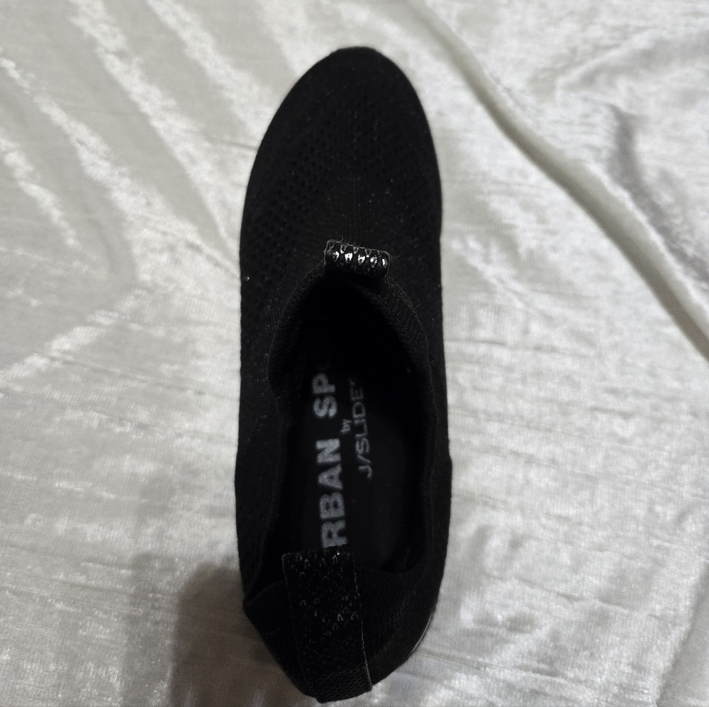 Black Knit Slip-On Sneakers By Urban Sport Size 8 EUC - Picture 2 of 8